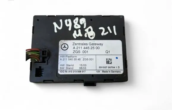 Mercedes-Benz E W211 Gateway control module A2114452500