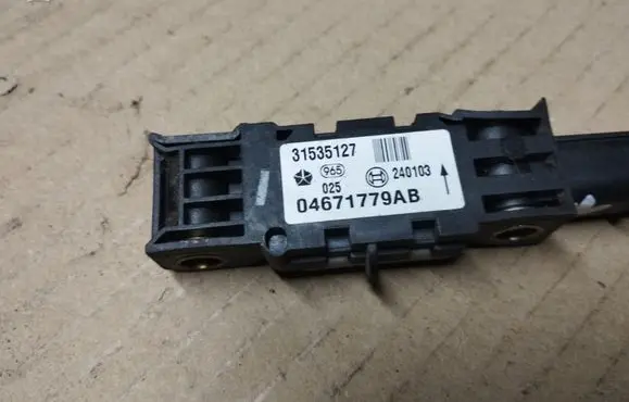 Chrysler Pacifica Airbag deployment crash/impact sensor 04671779AB