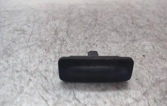 KIA Ceed Tailgate opening switch 81260A5000