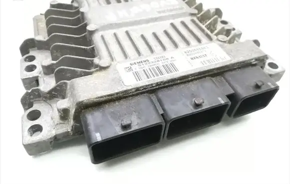 Renault Megane II Engine control unit/module 8200565863 8200495479 S122326108A