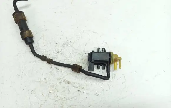 Seat Leon (5F) Turbo solenoid valve 1K0906627B 40774 4011464A
