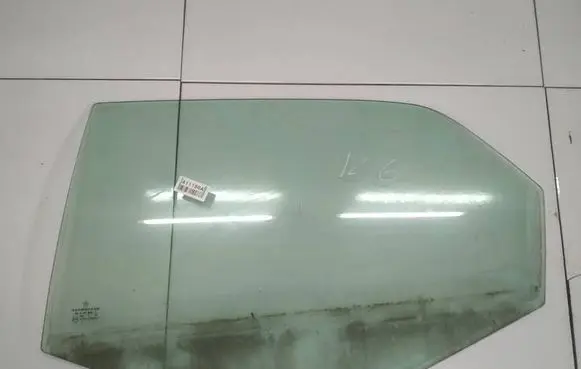 Chrysler 300 - 300C Rear door window glass AS2