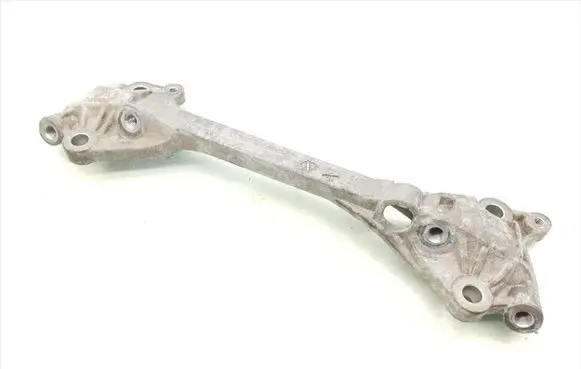 Mini One - Cooper Clubman R55 Engine mounting bracket 6772034