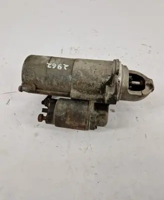 Opel Zafira B Starter motor 