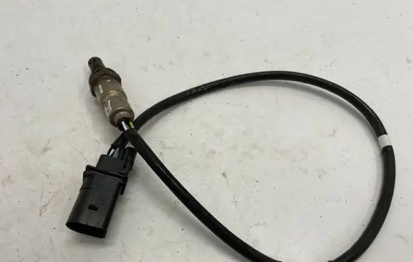 Volkswagen Golf VII Lambda probe sensor 04L906262A