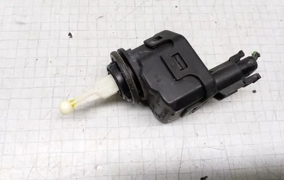 Mitsubishi Space Star Headlight level adjustment motor 007878