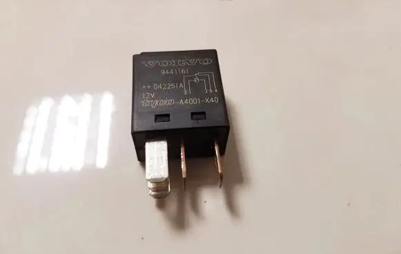 Volvo XC90 Other relay 9441161 TYCO-A4001-X40