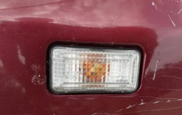 Volkswagen Vento Front fender indicator light