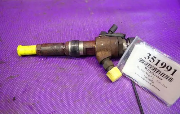 Toyota Aygo AB10 Fuel injector 9654551080