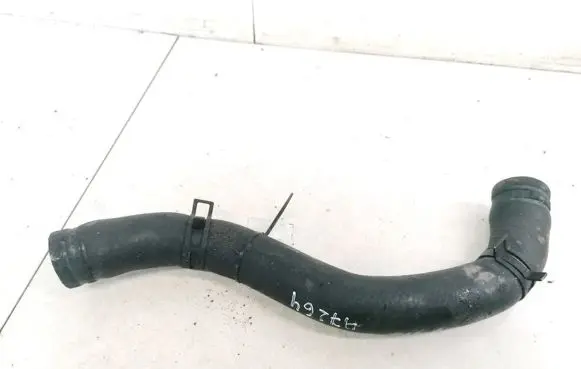 Toyota Avensis Verso Engine coolant pipe/hose