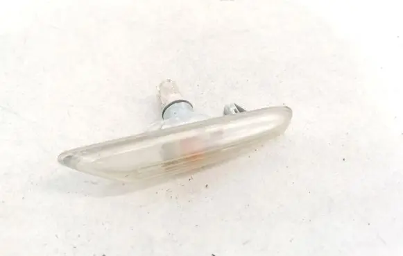 BMW 3 E46 Front fender indicator light 69113715 6911371-5