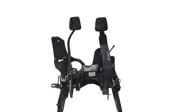 Opel Astra J Pedal assembly 13252175 0000781