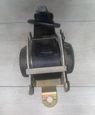 Peugeot 307 Middle seatbelt (rear) 041046 3050259