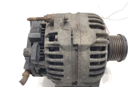 Renault Clio III Generator/alternator 8200390676