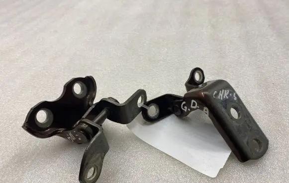 Rear door hinge set