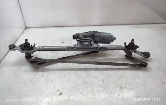 Mazda CX-5 Front wiper linkage and motor KD5367340B