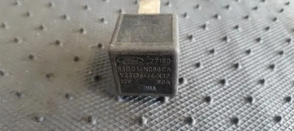 Ford Escort Other relay 83BG14N089CA V23134-J4-X37
