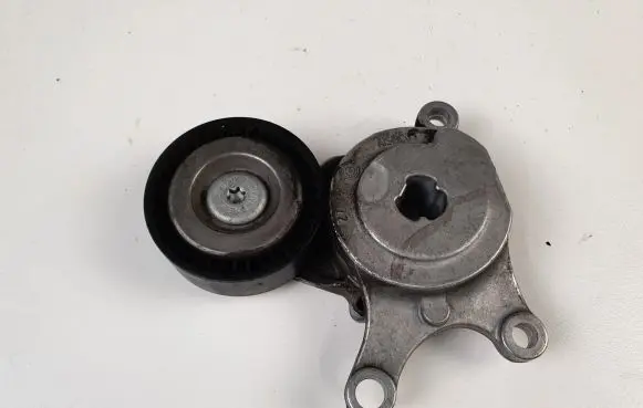 Mercedes-Benz CLA C117 X117 W117 Generator/alternator belt tensioner A2702000370