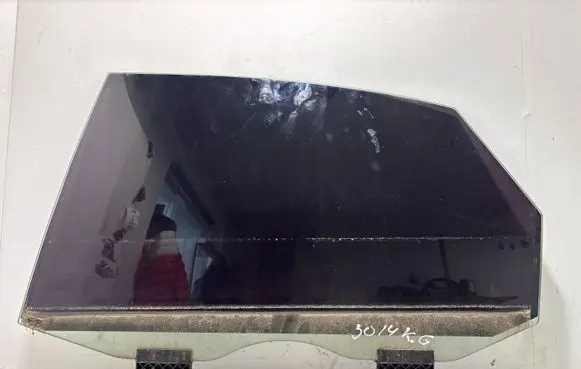 Audi A8 S8 D3 4E Rear door window glass AS2