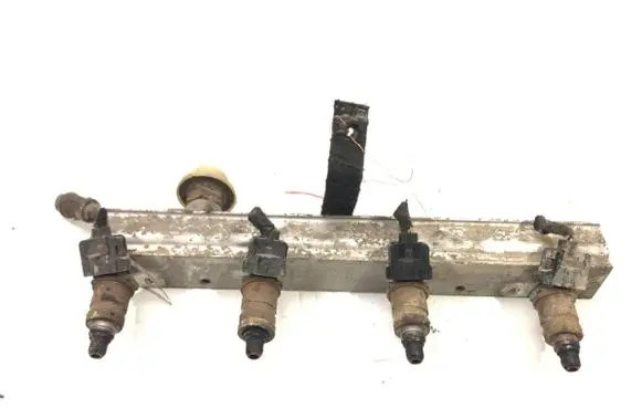 Honda CR-V Fuel main line pipe
