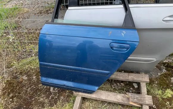 Audi A3 S3 8P Rear door