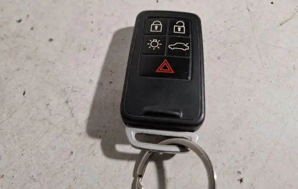 Volvo V60 Ignition key/card 