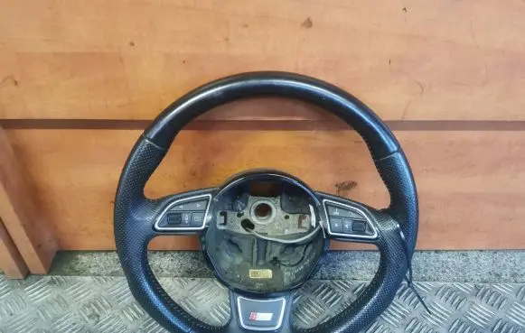 Audi Q3 8U Steering wheel 8U0419091R