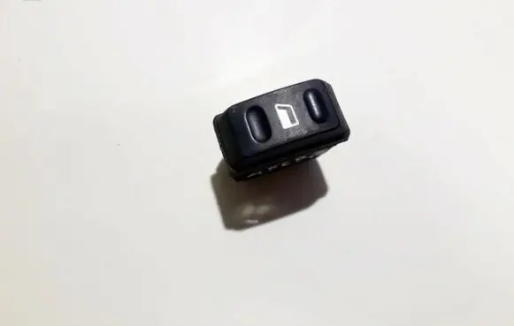 Citroen Xsara Picasso Electric window control switch 22681