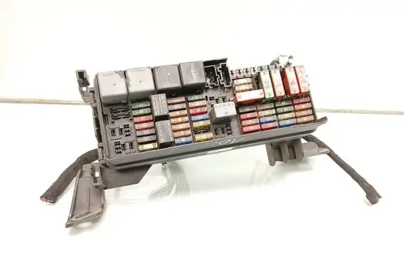 Mercedes-Benz ML W164 Fuse module A1645451740 A1645402372 A0025421319