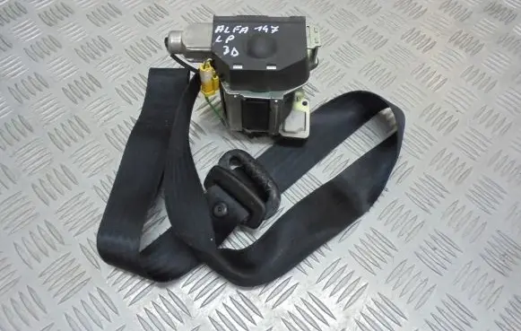 Alfa Romeo 147 Front seatbelt
