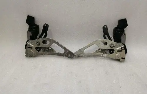 Mercedes-Benz SL R230 Tailgate/trunk/boot hinge A2307901471