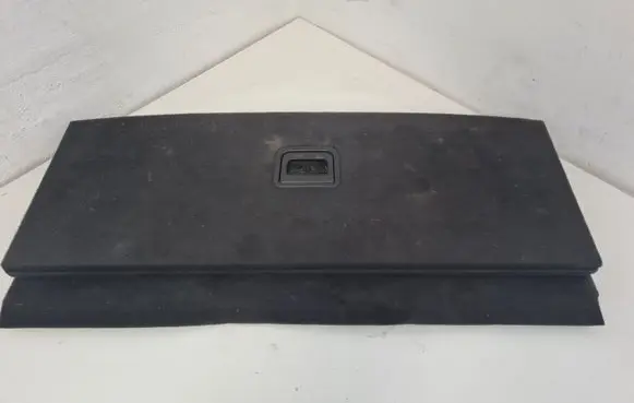 Trunk/boot floor carpet liner