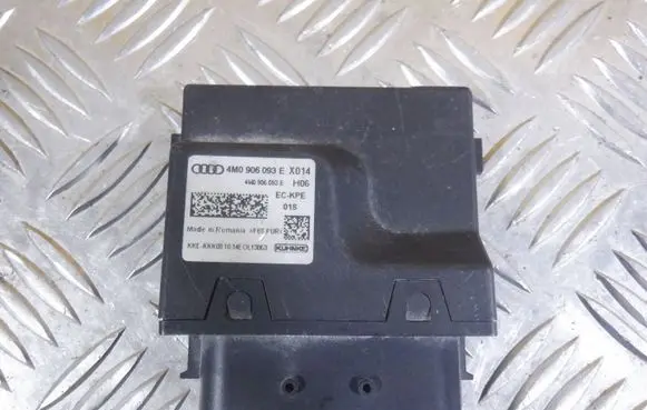 Audi Q7 4M Fuel injection pump control unit/module 4M0906093E