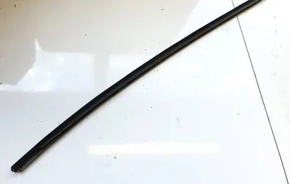 Volkswagen PASSAT B7 Windshield trim 3C0854327B