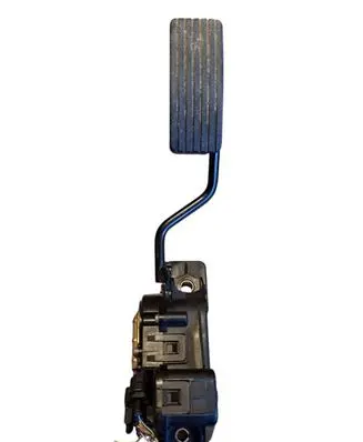 Mitsubishi Grandis Accelerator throttle pedal APM30005