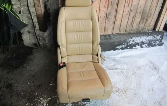 Rear seat
