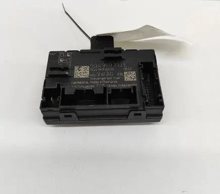 Skoda Superb B8 (3V) Door control unit/module 5Q4959392E 5Q4959392B
