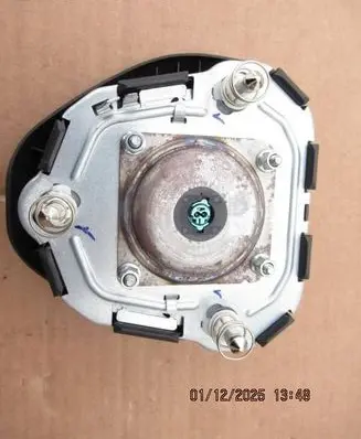 Suzuki Swift I Steering wheel airbag 01122025