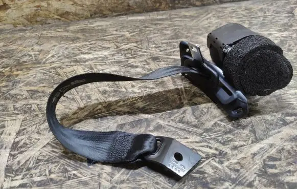 Jaguar XJL Rear seatbelt AW93611B68BB8PVJ