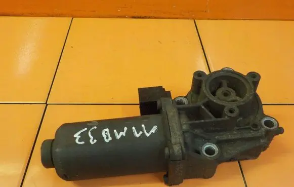 Land Rover Discovery 3 - LR3 Other gearbox part 0130008508