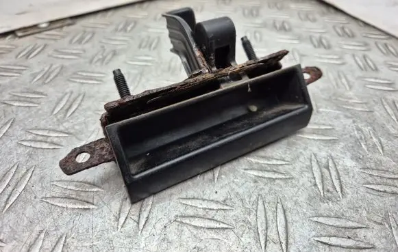 Subaru Legacy Tailgate/trunk/boot exterior handle