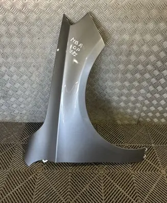 Mercedes-Benz A W176 Fender