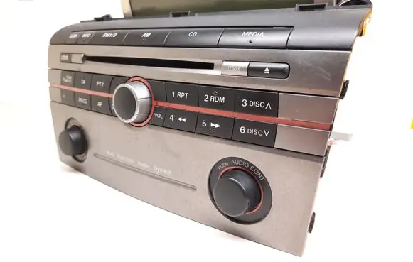 Mazda 3 I Radio/CD/DVD/GPS head unit 14794008 06D1B0703081