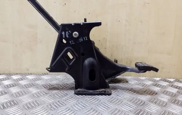 Audi A3 S3 8L Brake pedal 1J1721111C