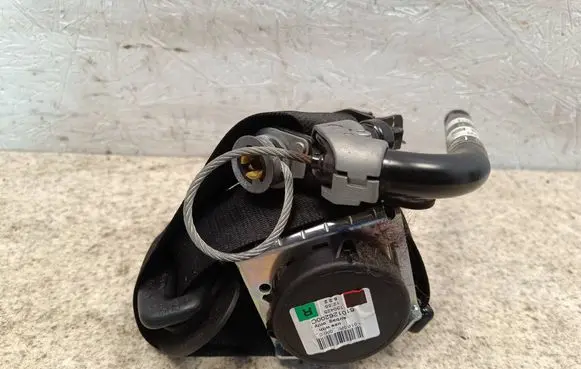 BMW 5 F10 F11 Front seatbelt 610126200C 130425