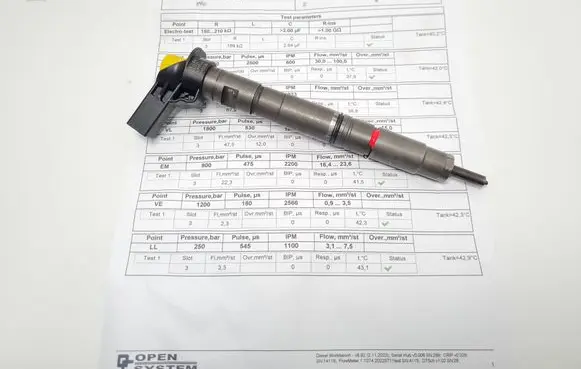 Audi A4 S4 B8 8K Fuel injector 03L130277 0445116030