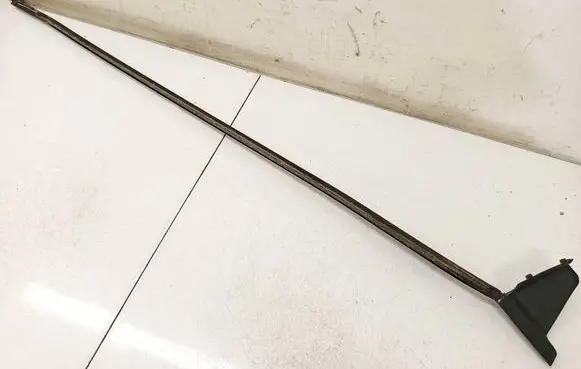 Seat Altea Front door glass trim molding 5P0837477
