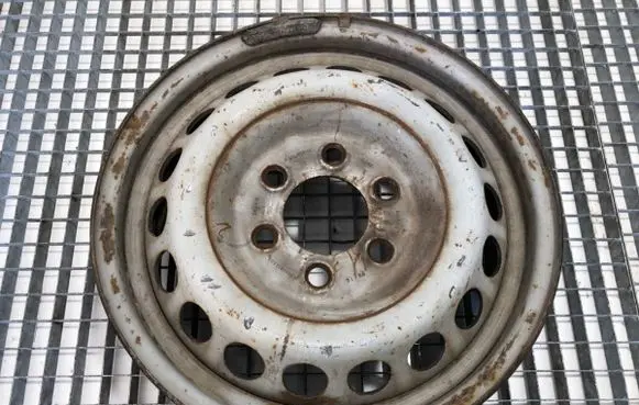 Mercedes-Benz Sprinter W906 R16 steel rim A0014014802