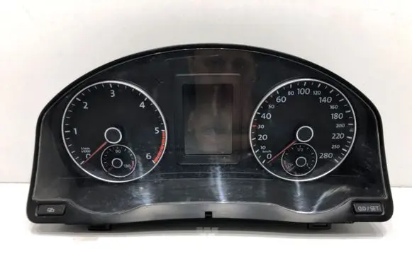 Volkswagen Scirocco Speedometer (instrument cluster) 1K8920873A