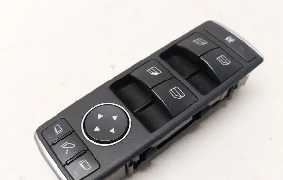 Mercedes-Benz CLA C117 X117 W117 Electric window control switch A1669054400